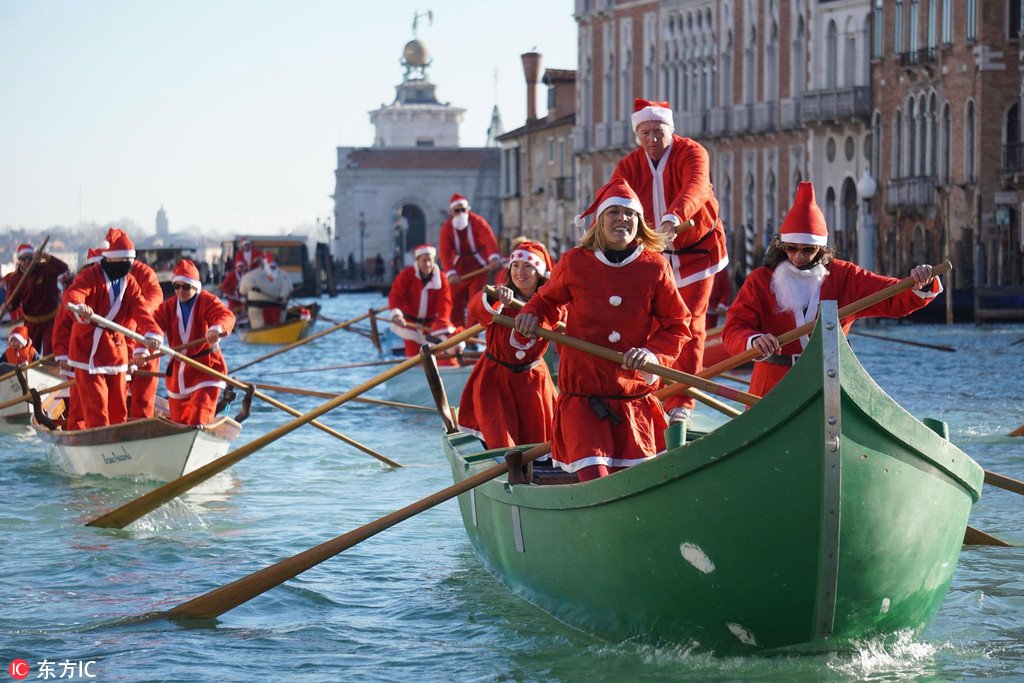 santa boats venedig