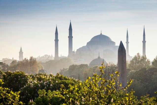 Turkey, Istanbul, view to Haghia Sophia at haze