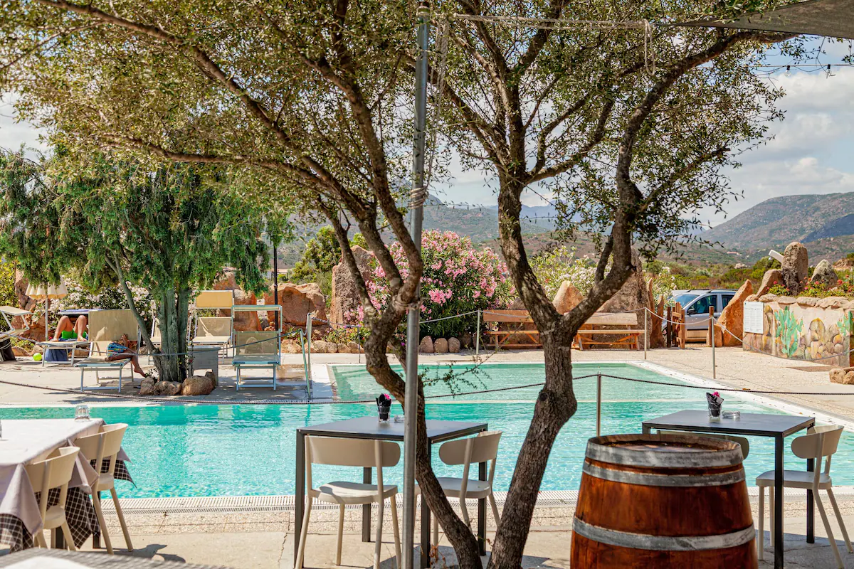sardinien hotel pool
