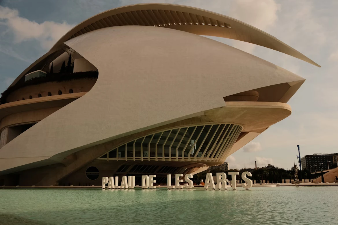 photo-1719401542194-95139aed215c