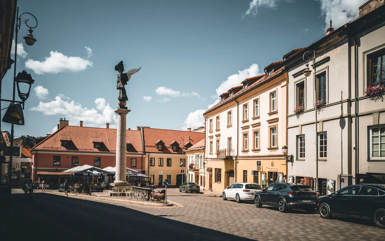 photo-1723987322441-2ce6de0065b1