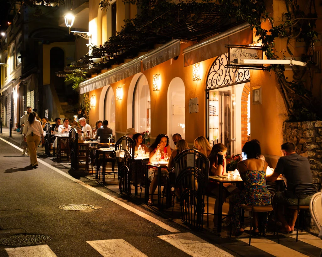 photo-1754481175872-e230ccb474fd