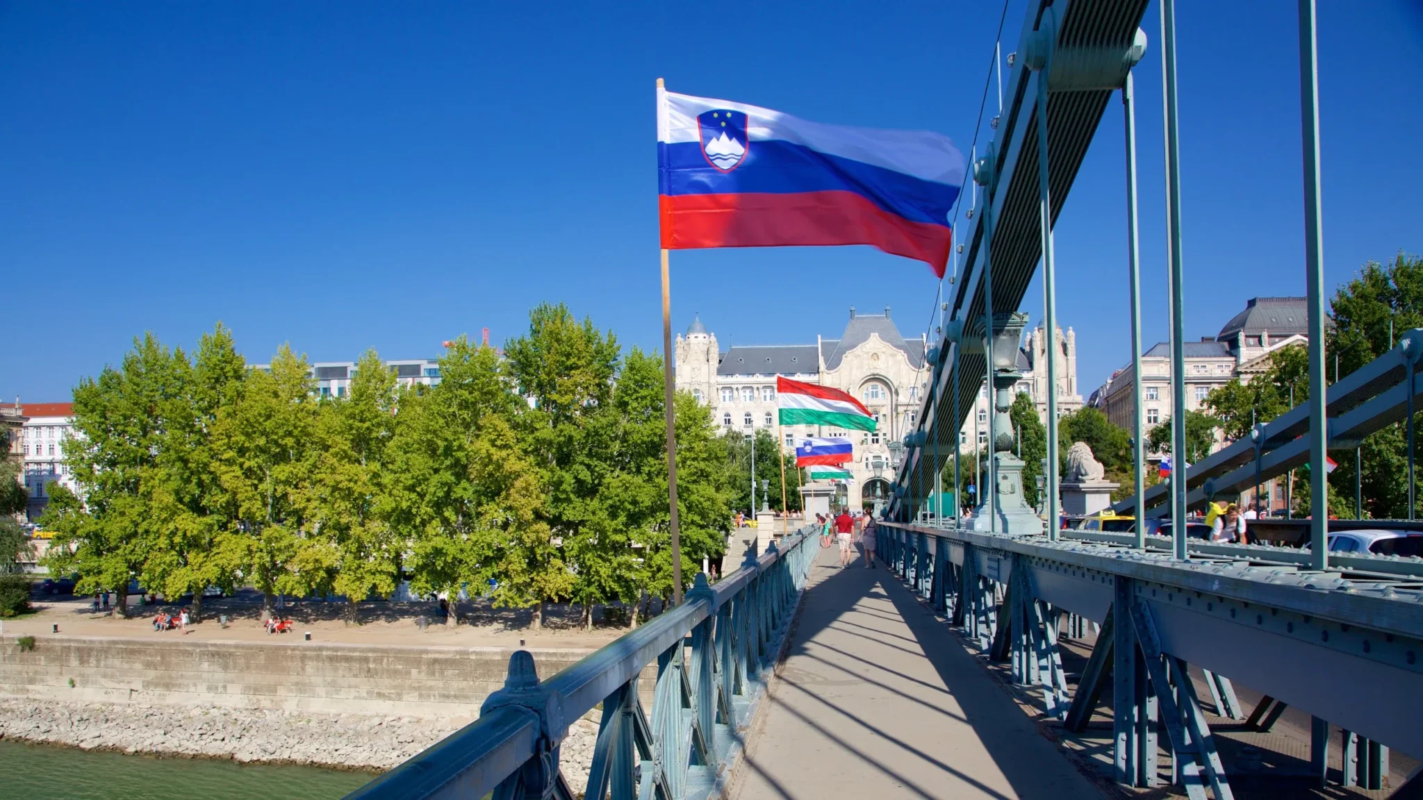 161733-Szechenyi-Chain-Bridge-Szechenyi-Lanchid-2