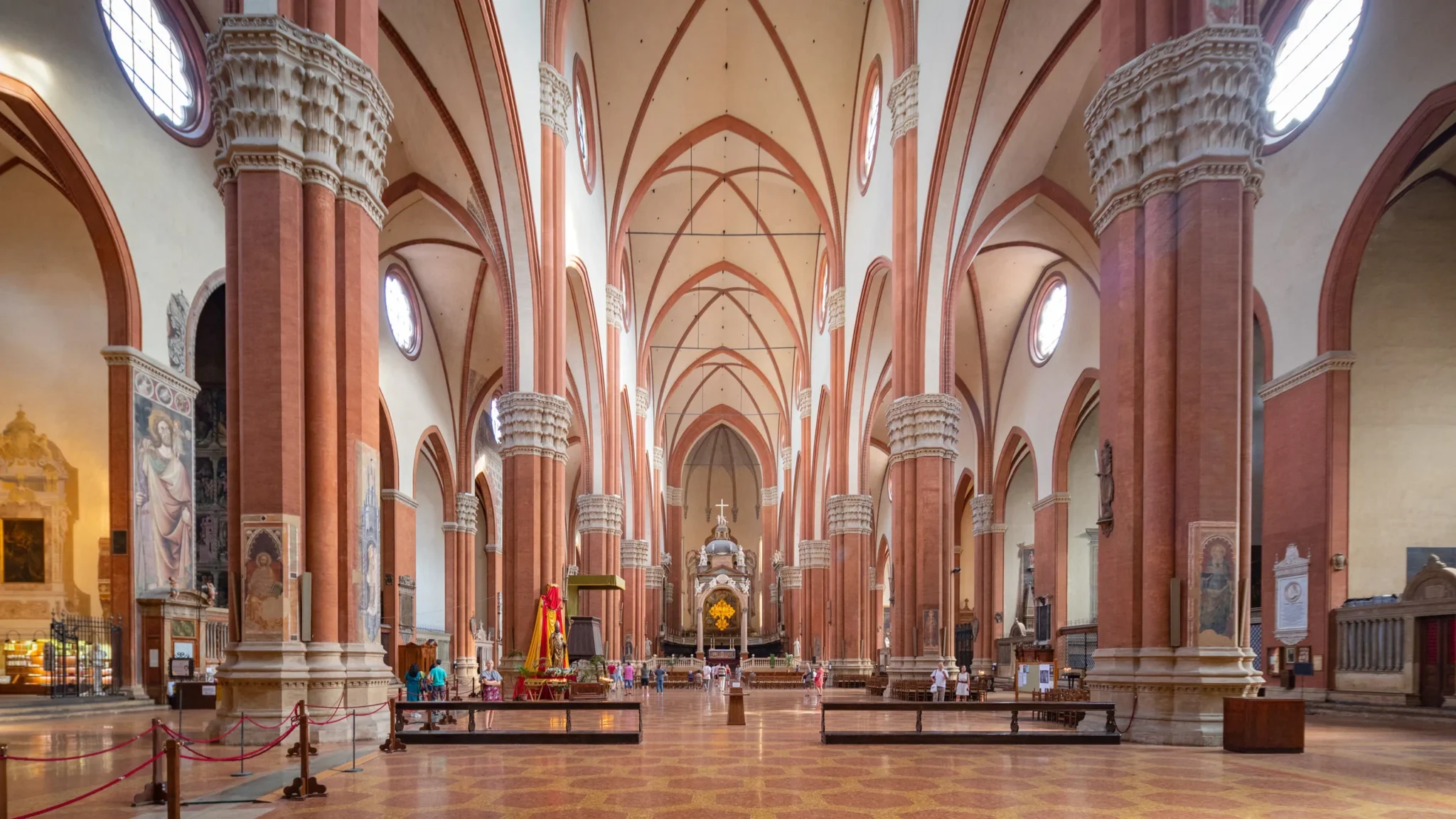 410566-Basilica-Of-San-Petronio