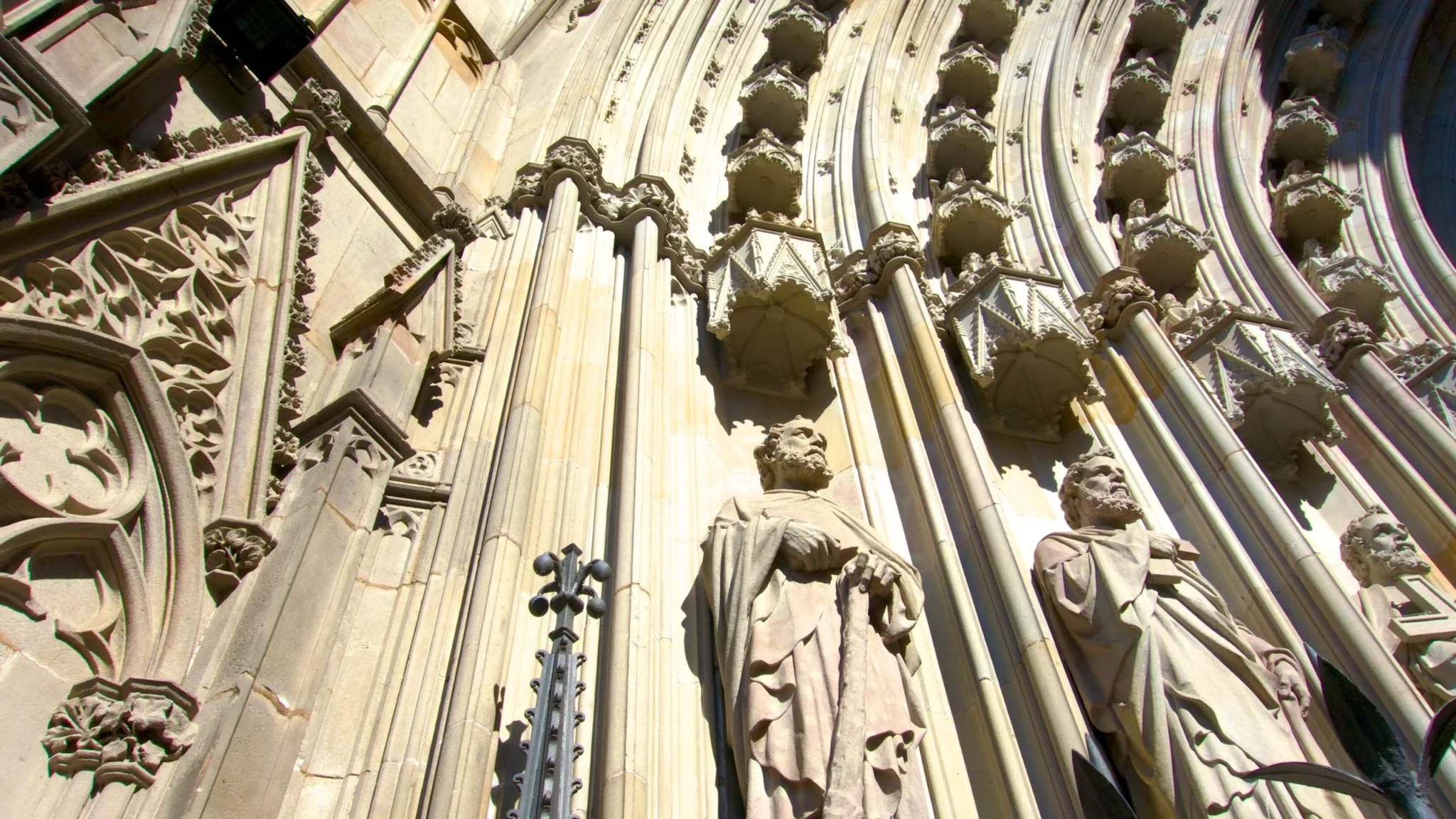 52704-Barcelona-Cathedral-1