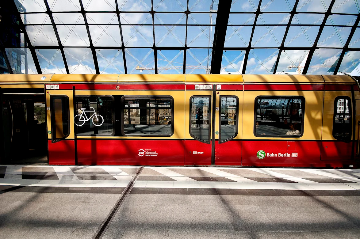 photo-1506872937040-896e03d72ebc-2