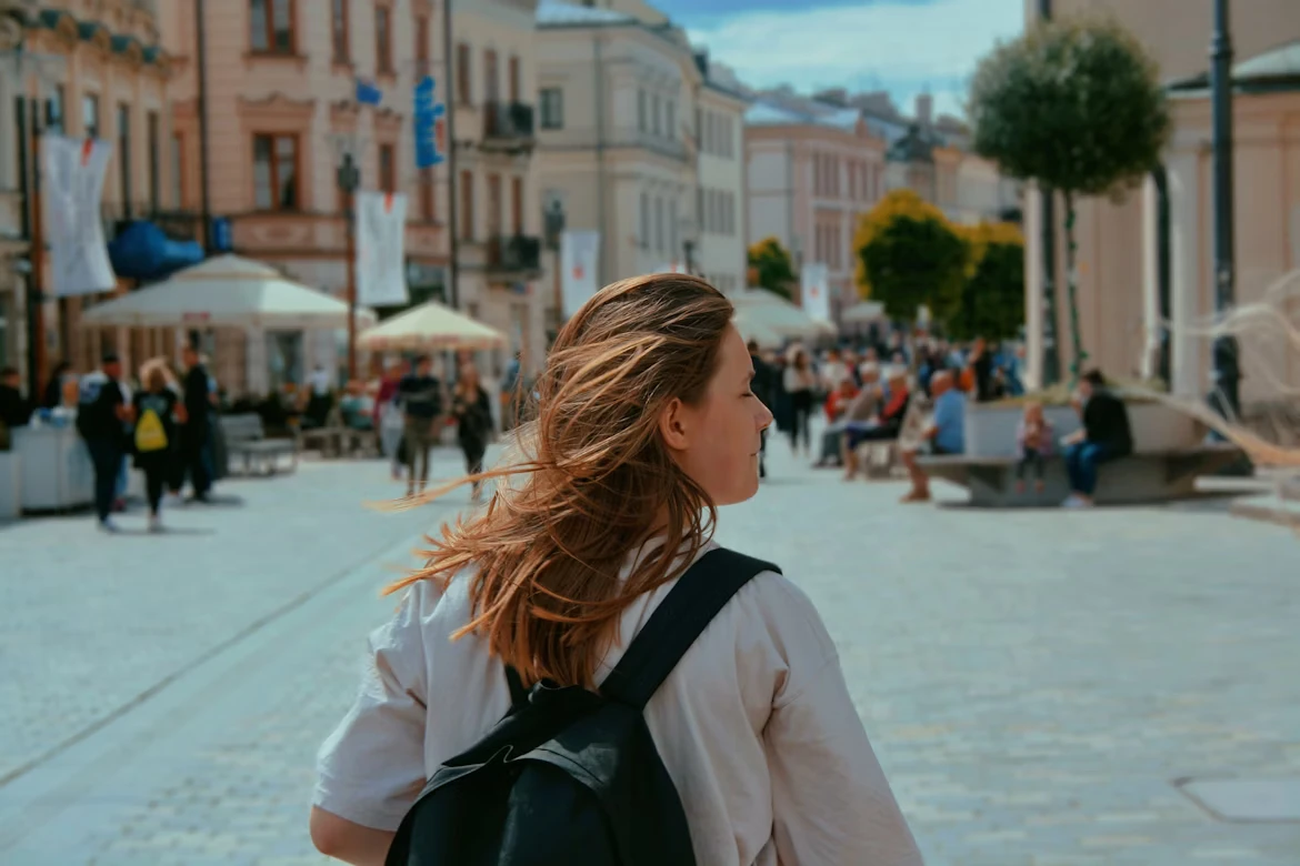 photo-1665211710414-aba76687a7b9-1