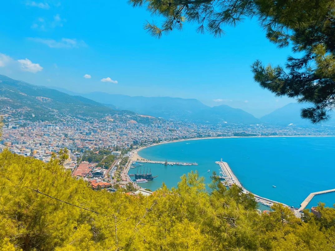 photo-1725637043379-007c9ecab893