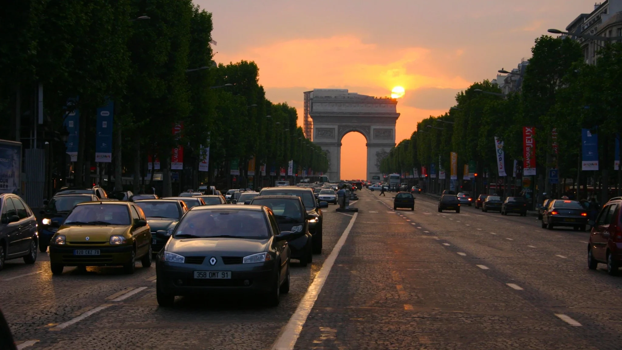 20085-Arc-De-Triomphe