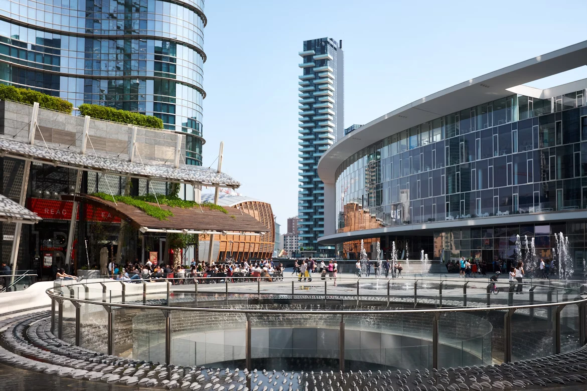 photo-1491773843586-f4a7c13fc208-3