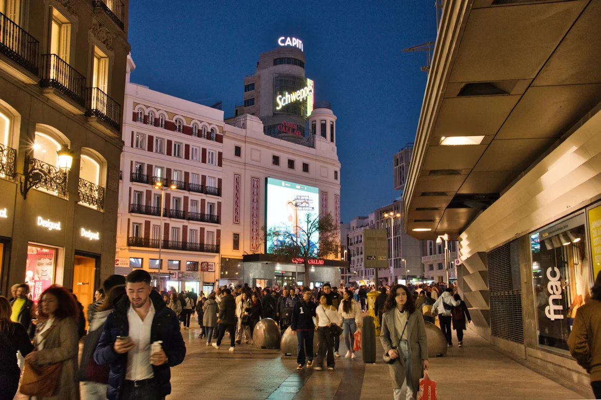 photo-1708770895811-cb2e53abba52